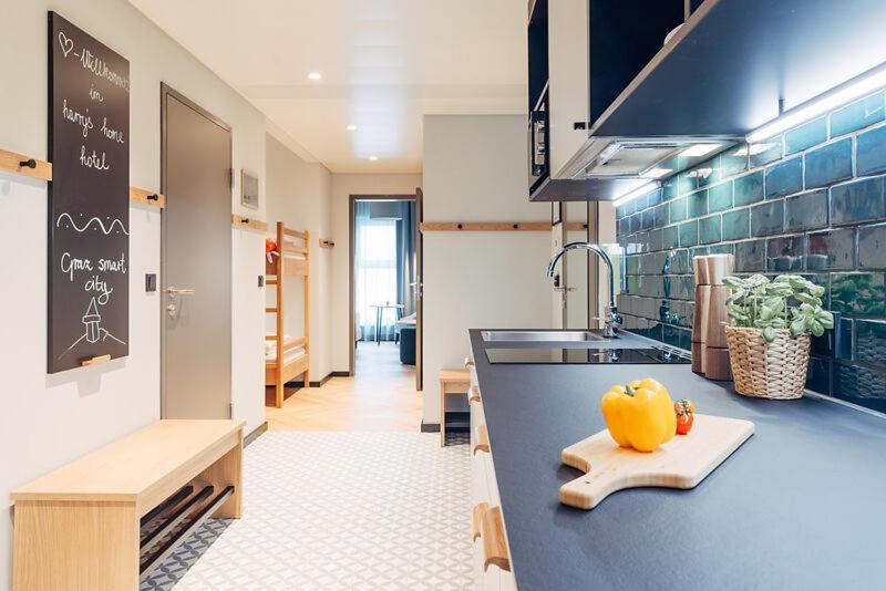 Harry'S Home Graz-Smart City Hotel & Apartments Exterior photo